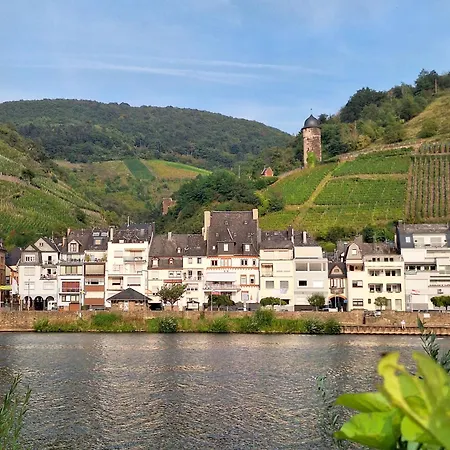 Mosel View Old Town Apartments Zell an der Mosel Esterno foto